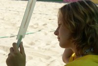 04mebeach_016_v.jpg