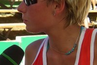 04mebeach_019_v.jpg
