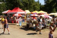 04mebeach_024_v.jpg