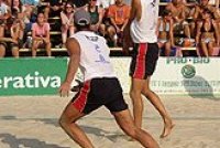 04mebeach_035_mm.jpg