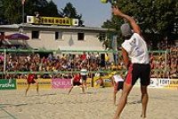 04mebeach_036_mm.jpg