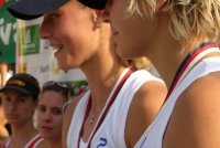 04mebeach_039_v.jpg