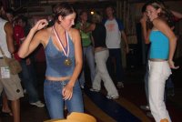 04mebeach_049_v.jpg